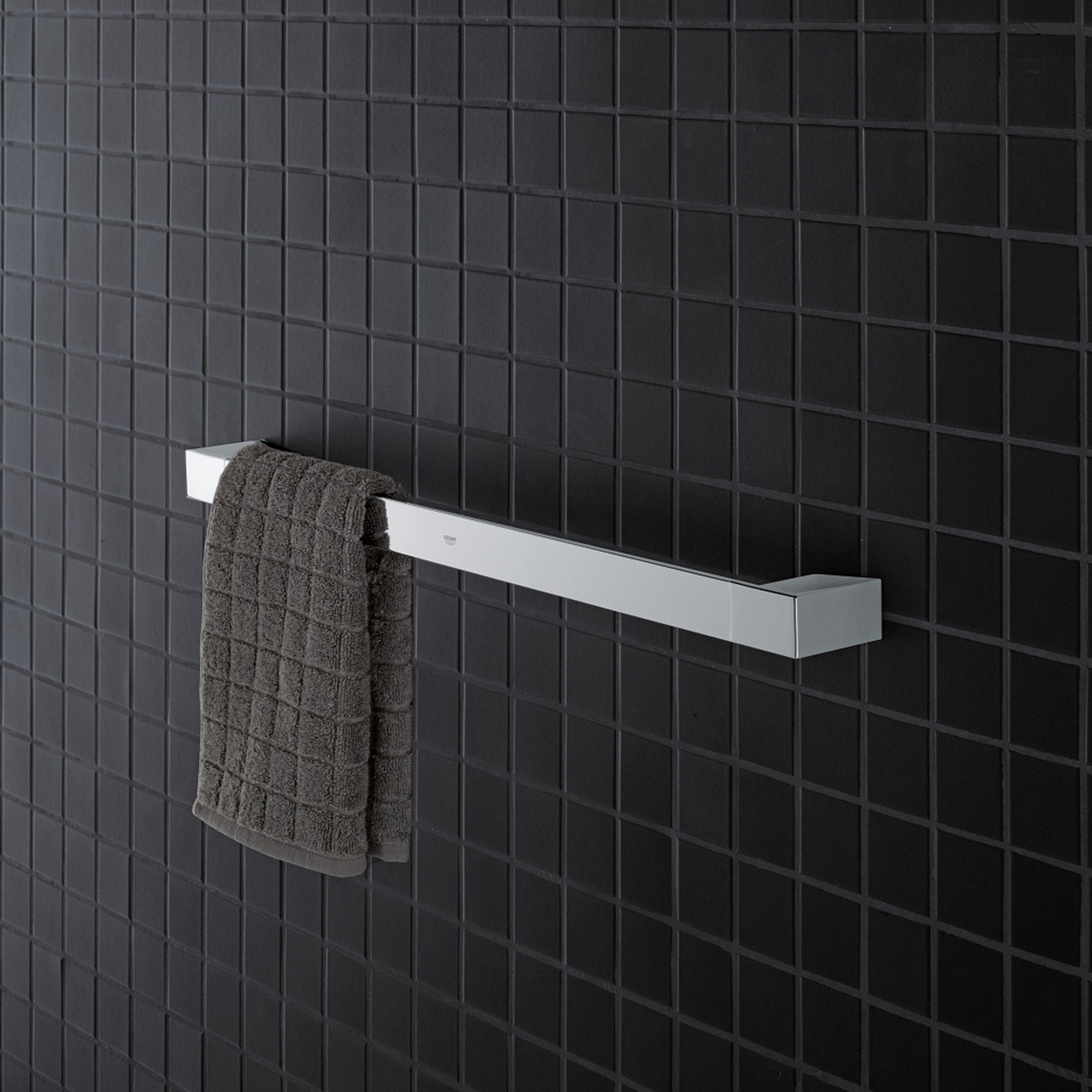 Поручень для ванны / полотенцедержатель Grohe Selection Cube 40807000